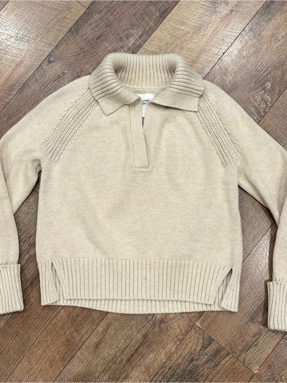 Abercrombie & Fitch Women's Notch-Neck Sweater XS